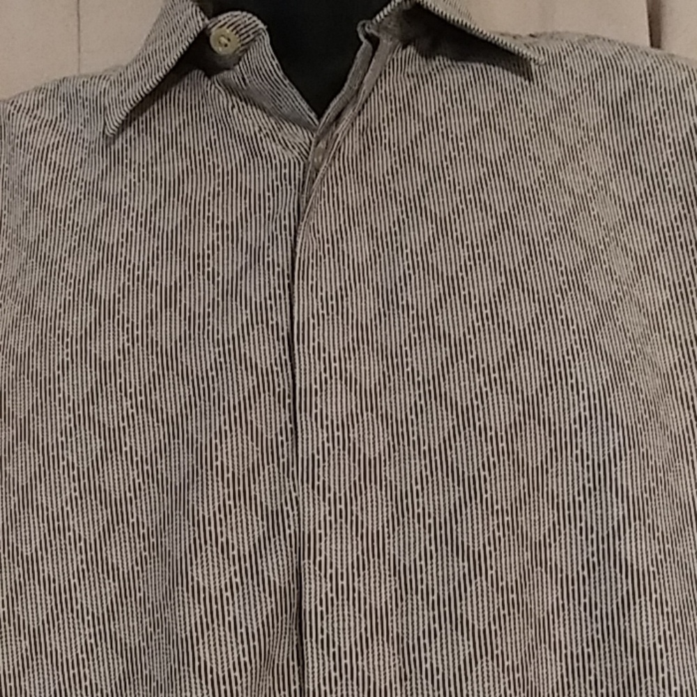 Shirt - Picture 3 of 4